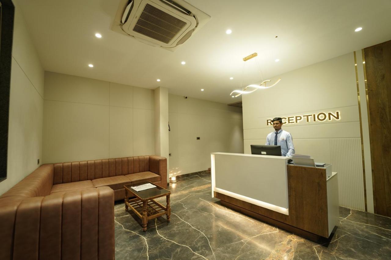 Hotel Laksh Rāipur 外观 照片