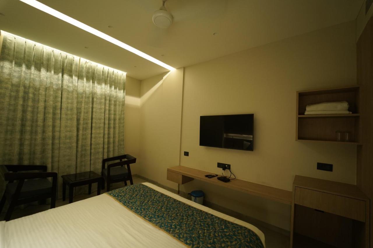 Hotel Laksh Rāipur 外观 照片