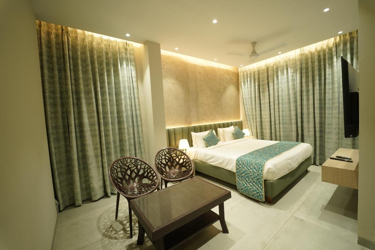 Hotel Laksh Rāipur 外观 照片